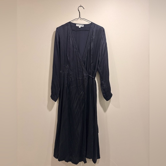 Uniqlo x Ines de La Fressange collection Women's Silk Wrap Dress - Picture 2 of 3